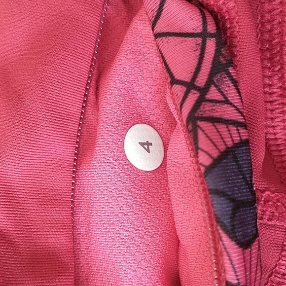 Lululemon Athletica rose red with rose detail workout leggings Women's Size 4 - Picture 3 of 7